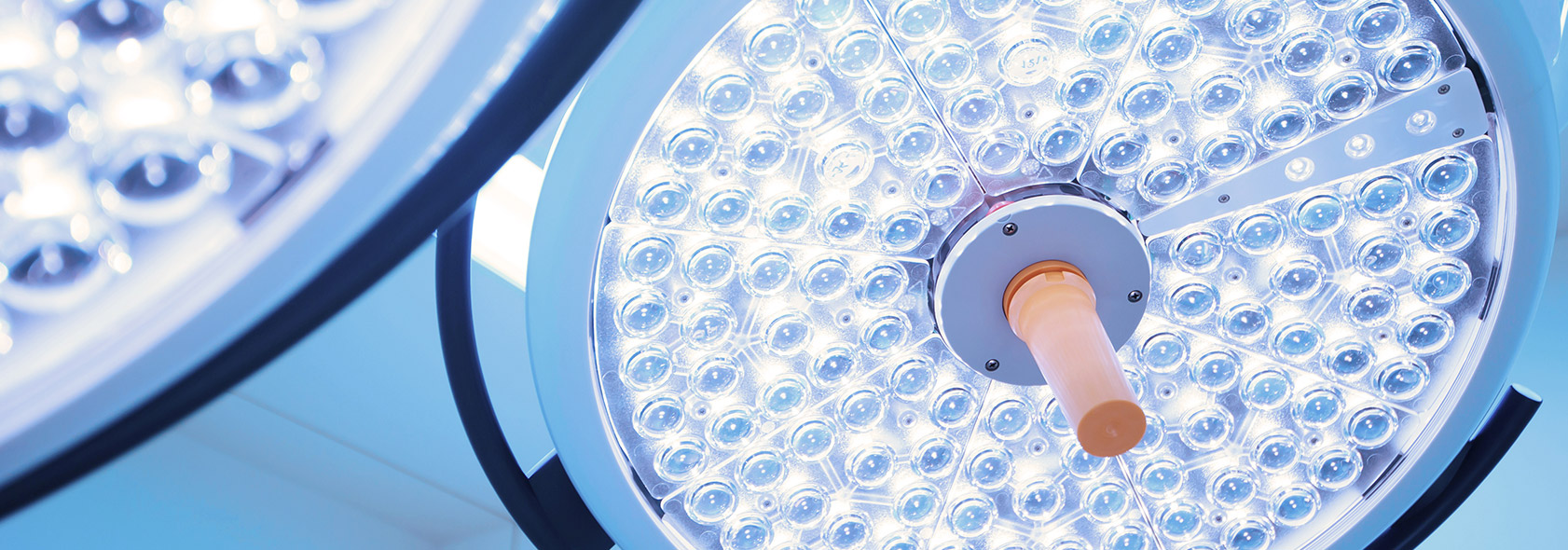 MKG Hamm, Experten bei Zahngesundheit - Fuhrmann - Slider - Licht in Behandlungsraum